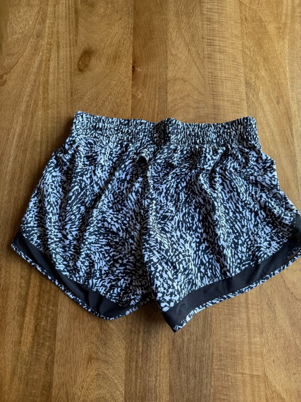 Athleta Printed Mesh Racer Run Shorts - Picture 6 of 12
